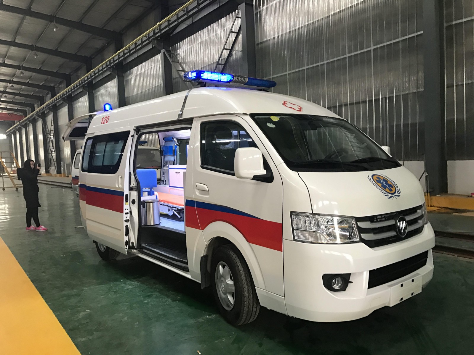 南部县救护车转院
