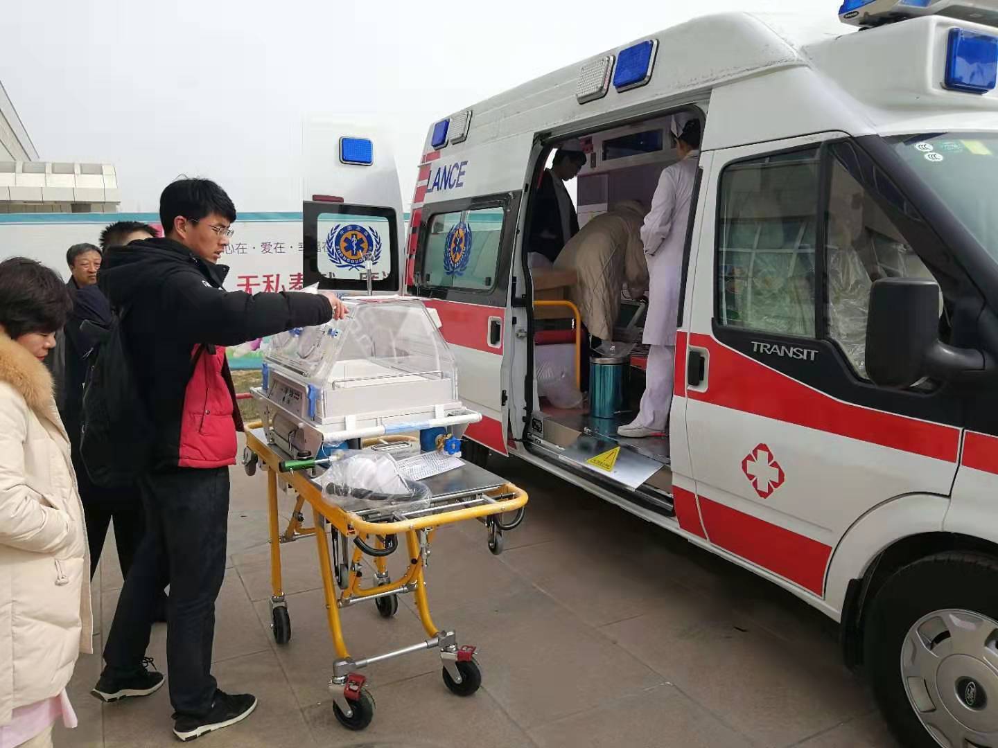 南部县救护车转院